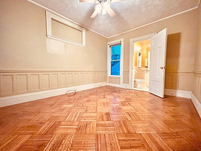 Building Photo - 13 Wyoming St