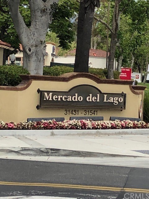 Building Photo - 82 Flor De Sol