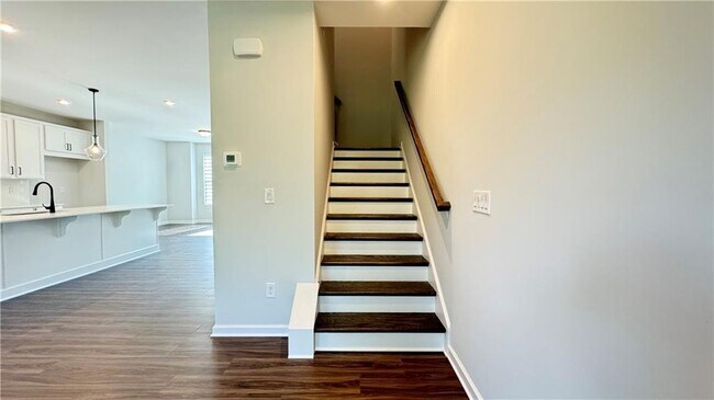 Building Photo - 1475 Creekside Cir NW
