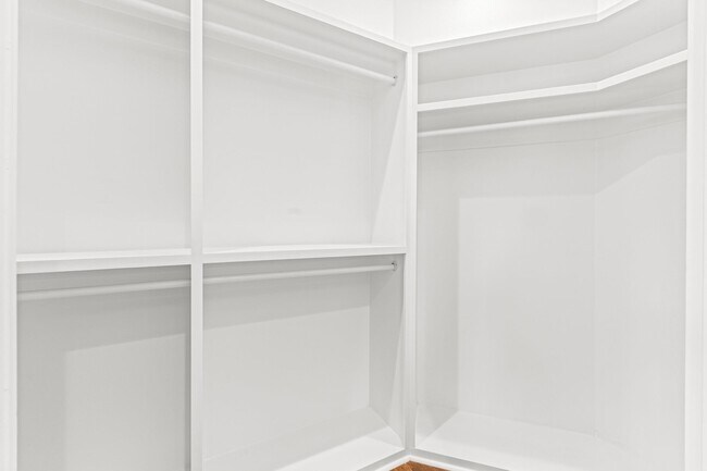 Building Photo - 465 Karcher Ave