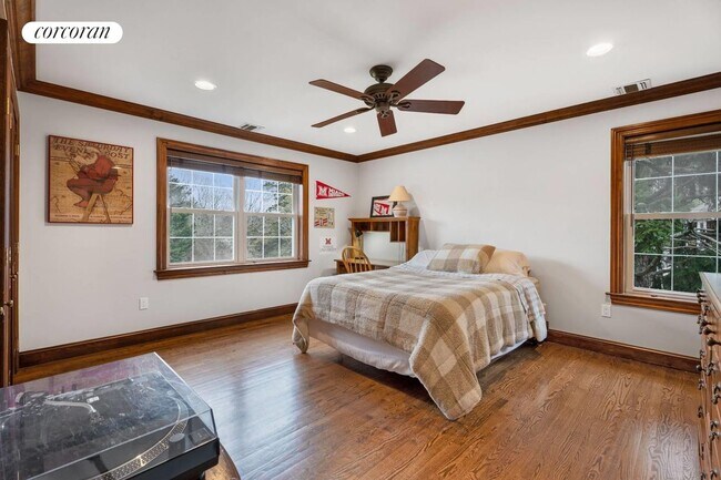 Building Photo - 71 Tanners Neck Ln