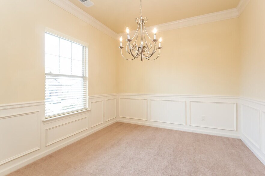 Building Photo - 354 Easley Dr SE