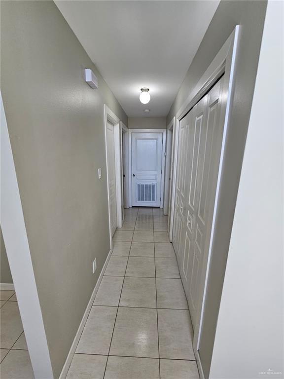 Building Photo - 22 S Ridge Ln