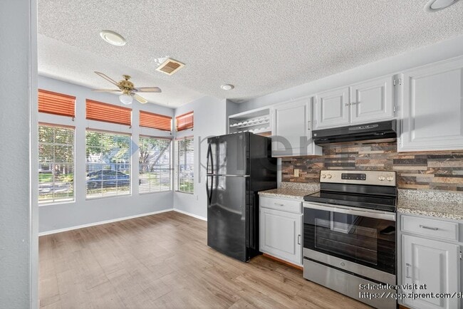 Building Photo - 8314 Clays Point