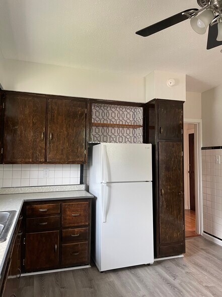 Kitchen - 4417 Rosa Ave
