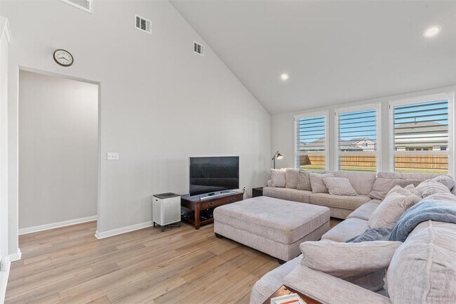 Building Photo - 13104 Cerro Castellan Trace