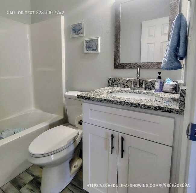 Building Photo - 229 Milray Ln