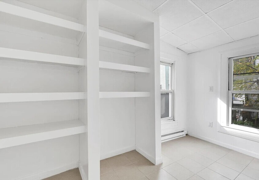 Building Photo - 18 S Lehigh St