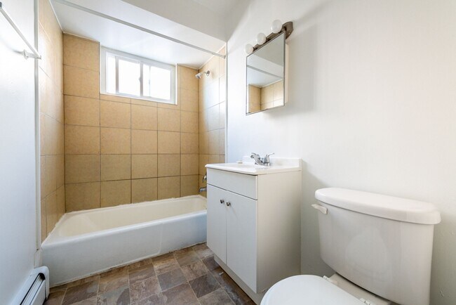 Building Photo - 2066 W 135th