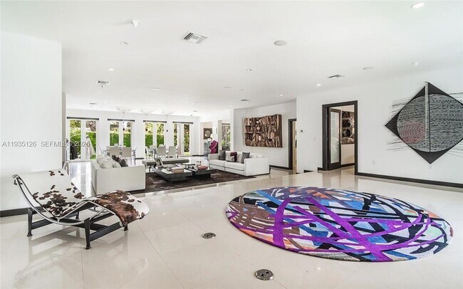 Building Photo - 3020 Brickell Ave