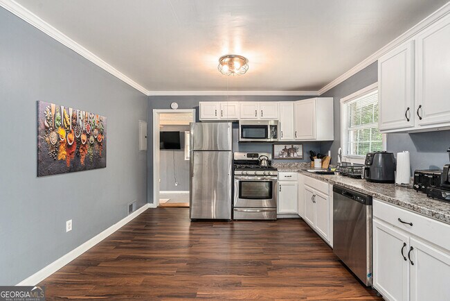 Building Photo - 2958 Holcomb Ct