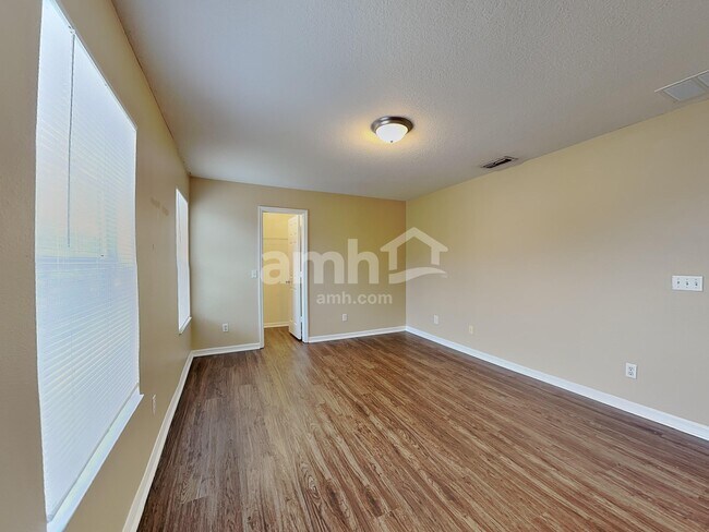 Building Photo - 15260 Perdido Dr