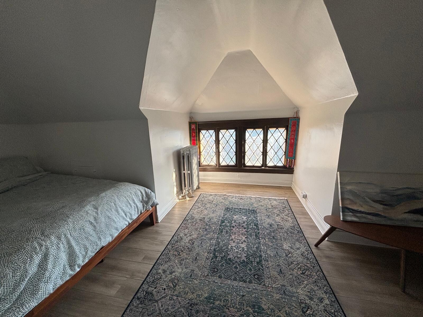 Building Photo - 10815 Drexel Ave