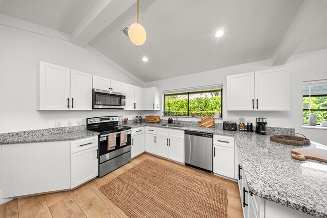 Building Photo - 13471 Barberry Dr