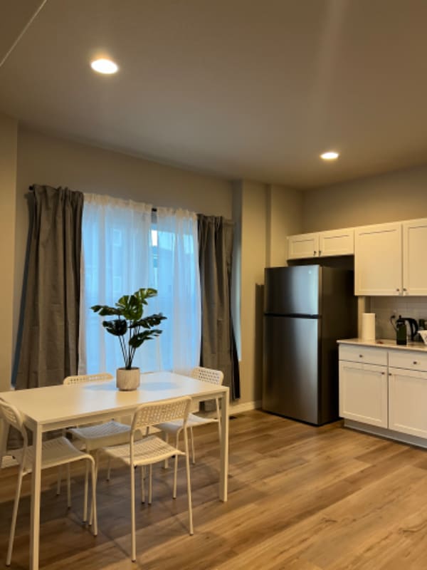 Building Photo - 5235 Aeroglide Lp