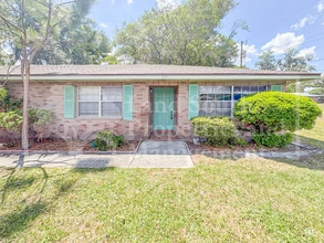 Building Photo - 715 W Daughtery Rd