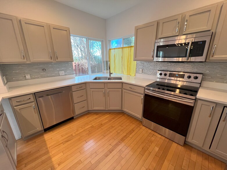 Building Photo - 4113 S 220th Pl