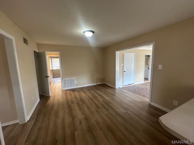 Building Photo - 203 Lee St