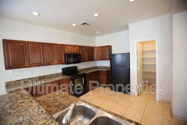 Building Photo - 2215 N 92nd Glen