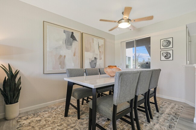 Building Photo - 78347 Terra Cotta Ct