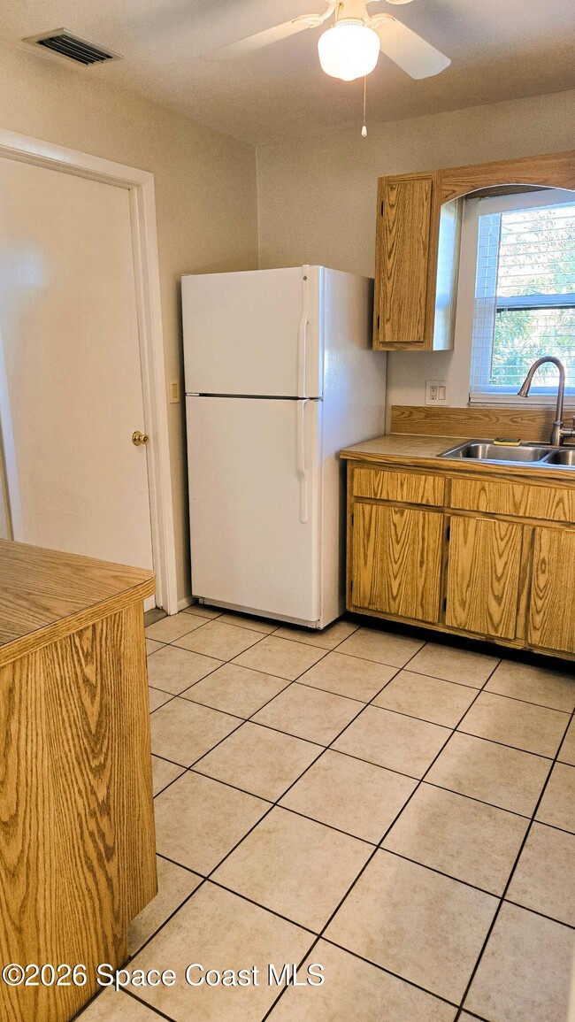 Building Photo - 1731 Bluebird Ct