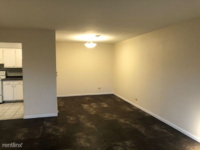 Building Photo - 2650 Brookwood Way Dr