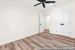 Building Photo - 9717 Anderson Village Dr