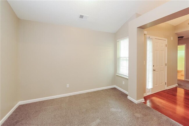 Building Photo - 246 Augusta Woods Dr