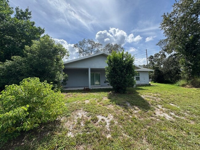 Building Photo - Beautiful 3 Bedroom, 2 Bathroom Home in De...