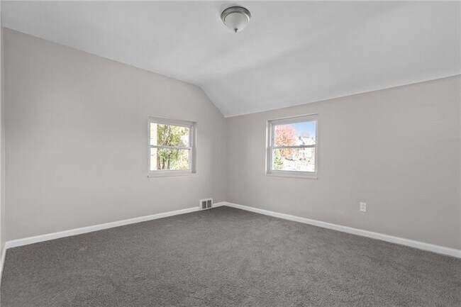 Building Photo - 2982 Kestner Ave