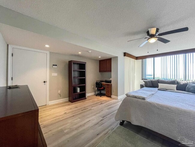 Building Photo - 106 Port Royal Way