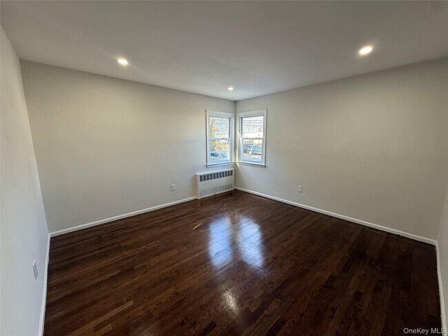 Building Photo - 123 Denton Ave