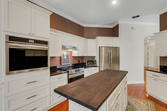 Building Photo - 2702 Prestwick Dr