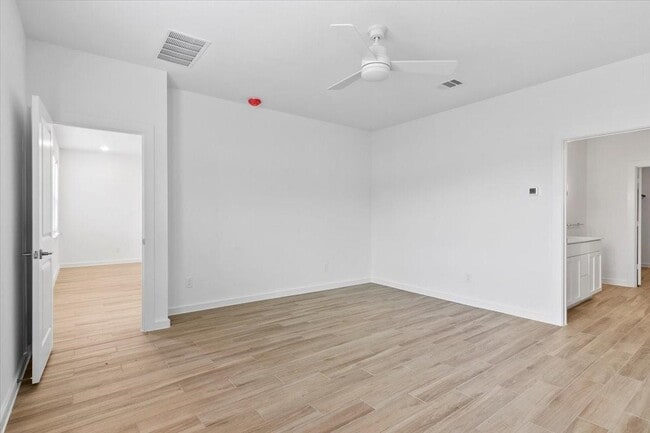 Building Photo - 107 Walnut Hl Ct