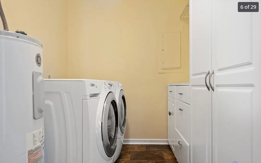 Building Photo - 4317 Laurel Oak Rd