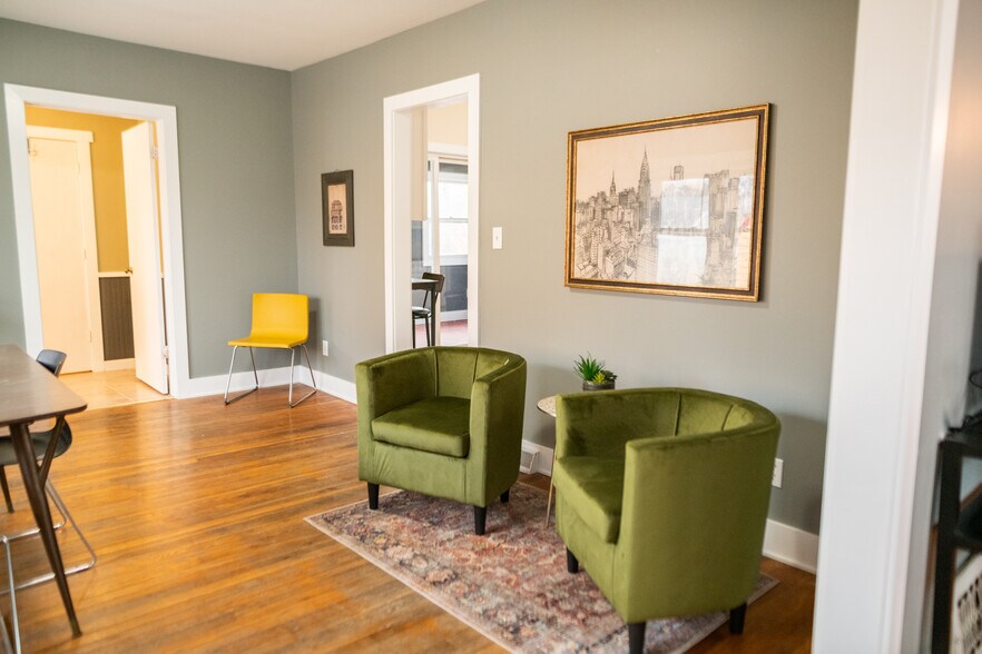 Building Photo - 2116 Lafayette Ave NE