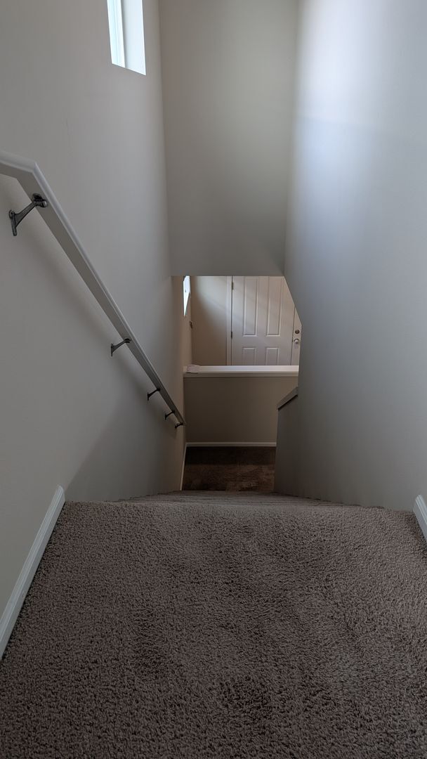 Building Photo - 5 bedroom Marysville 2 story home