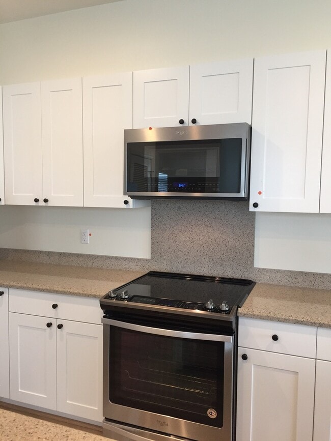 Building Photo - Lei Pauku - 3/2.5 bath Golf Course View