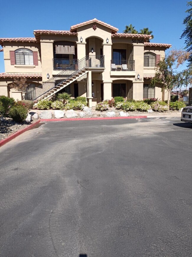 Building Photo - 50680 Santa Rosa Plz