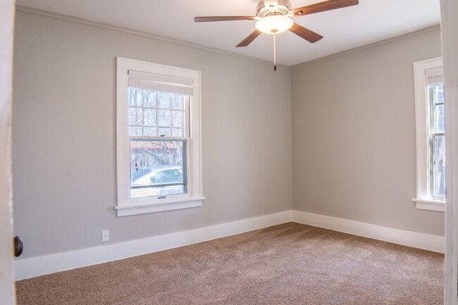 Building Photo - Three Bedroom Two Bathroom House For Rent