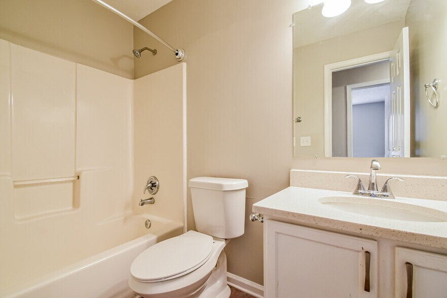 Building Photo - 6149 Raleigh Oaks Ct