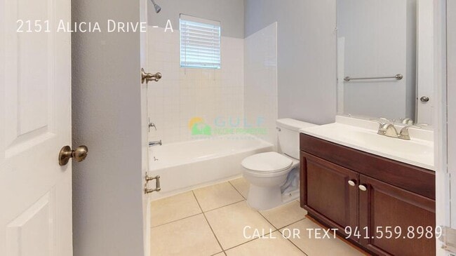 Building Photo - 2151 Alicia Dr