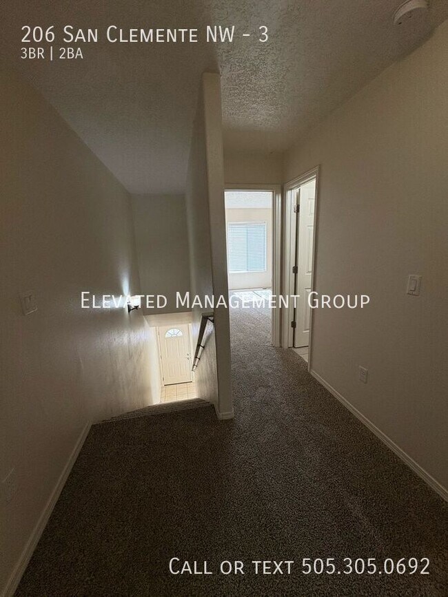 Building Photo - 206 San Clemente Ave NW
