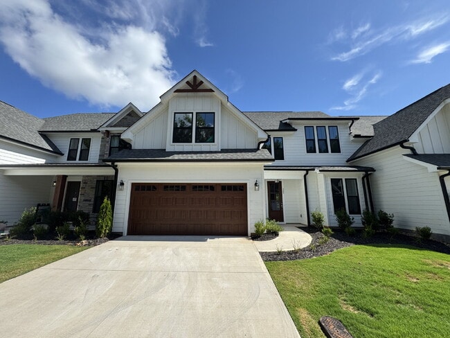 Building Photo - For Rent by Room - Seneca SC