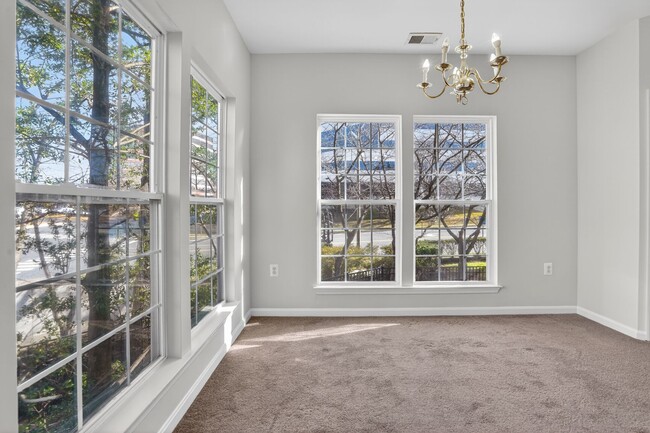 Building Photo - 4138 Fountainside Ln