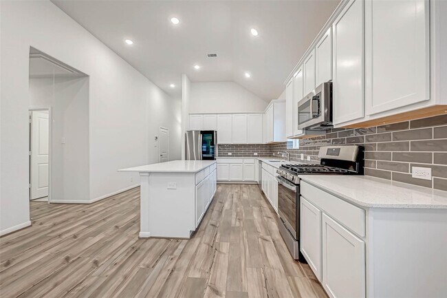 Building Photo - 201 Cambria Green Ln