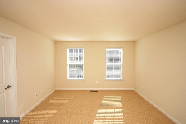 Building Photo - 43975 Eastgate View Drive