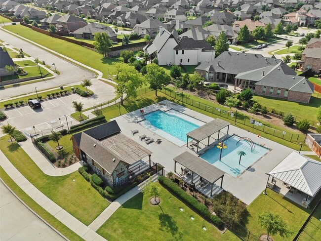 Building Photo - 601 Winslow Ln