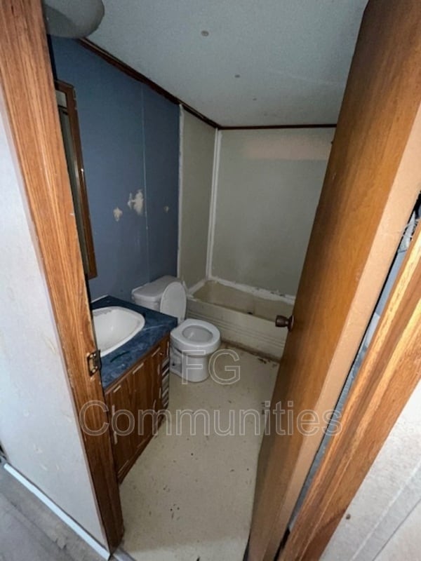 Building Photo - 100 2nd Ave SE