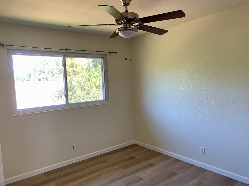 Building Photo - 3007 Lillard Dr